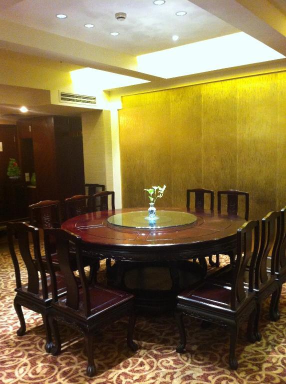 Shangtex Hotel 3*